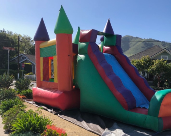 11ft x 22ft Bouncy House